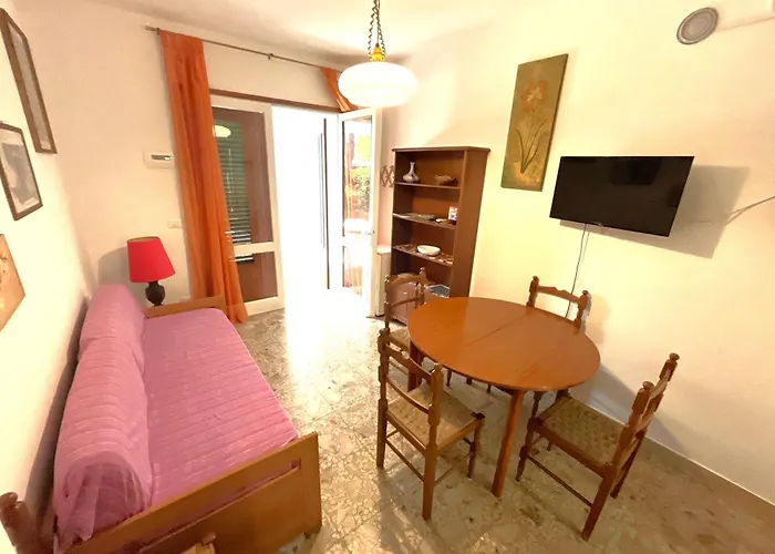 Castorini 3 Apartment *